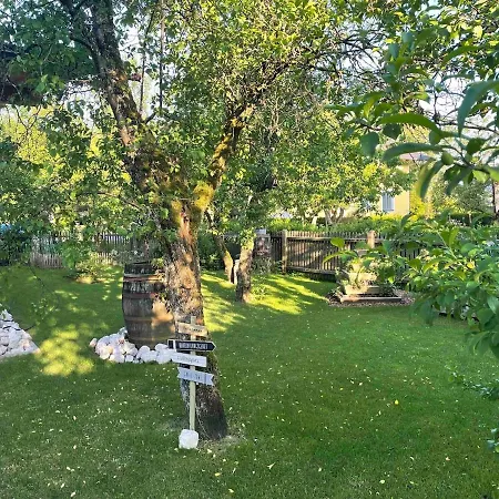 Holzhaus Mit Besonderem Ambiente